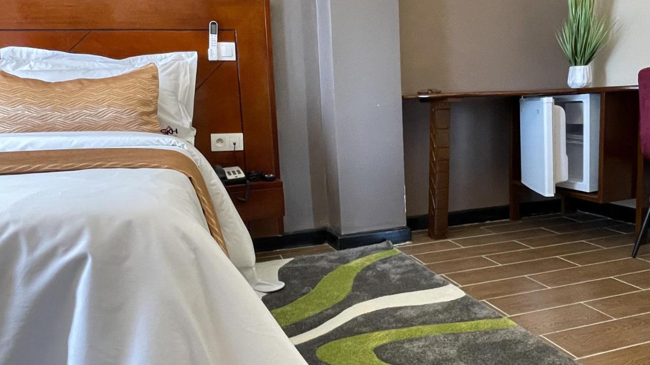 Sky Kenako Hotel クリビ エクステリア 写真
