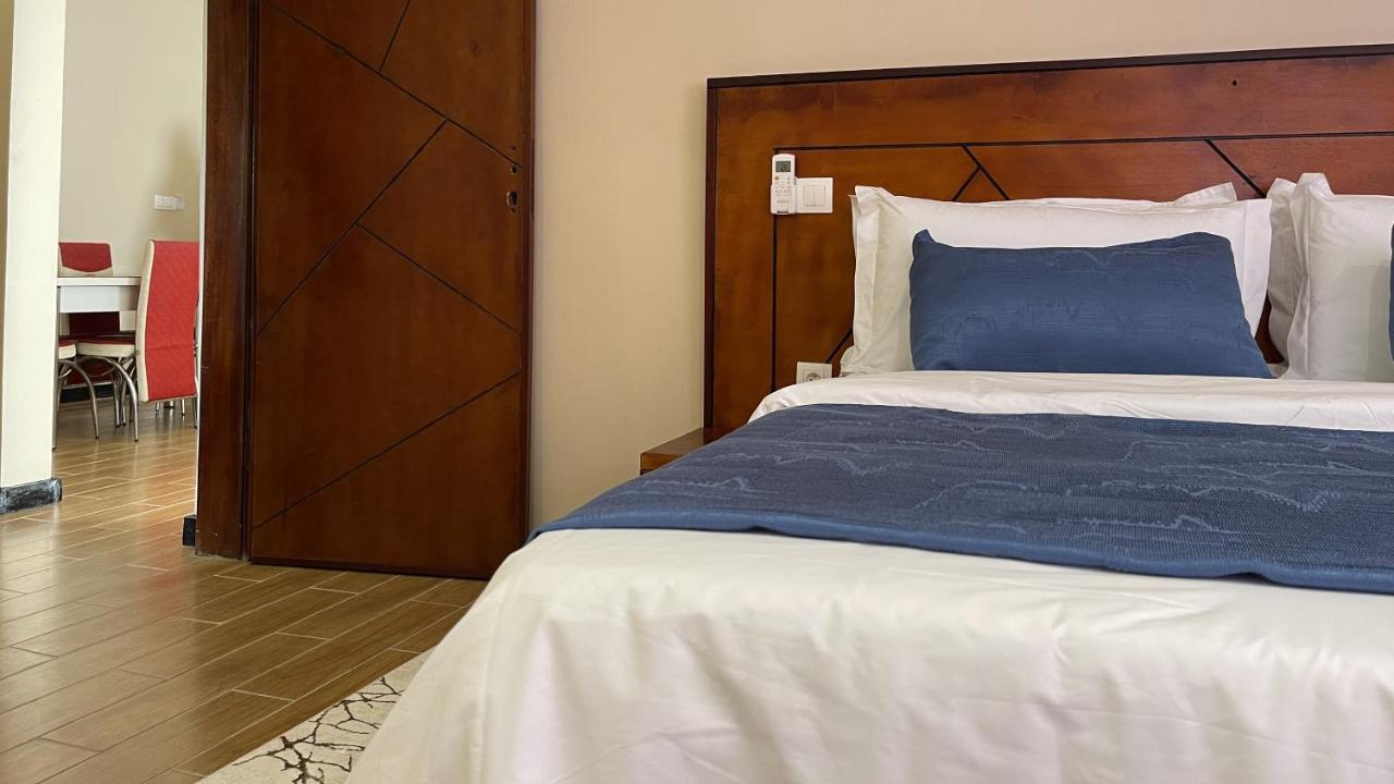 Sky Kenako Hotel クリビ エクステリア 写真