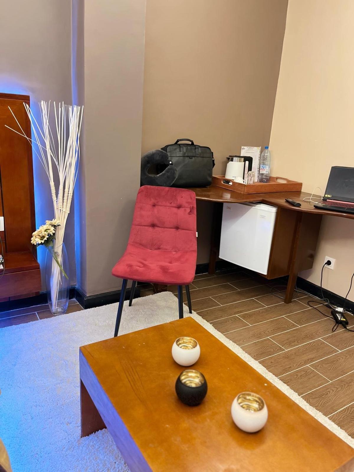 Sky Kenako Hotel クリビ エクステリア 写真