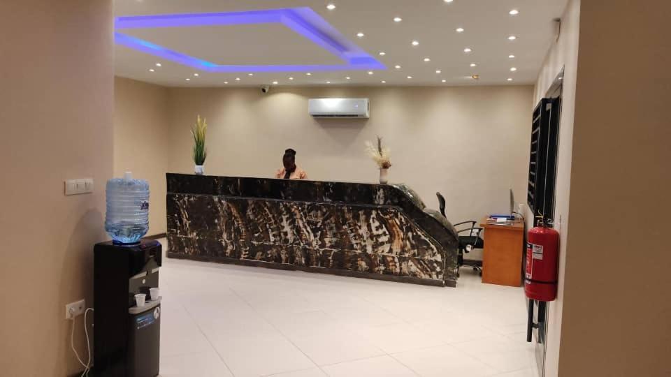 Sky Kenako Hotel クリビ エクステリア 写真