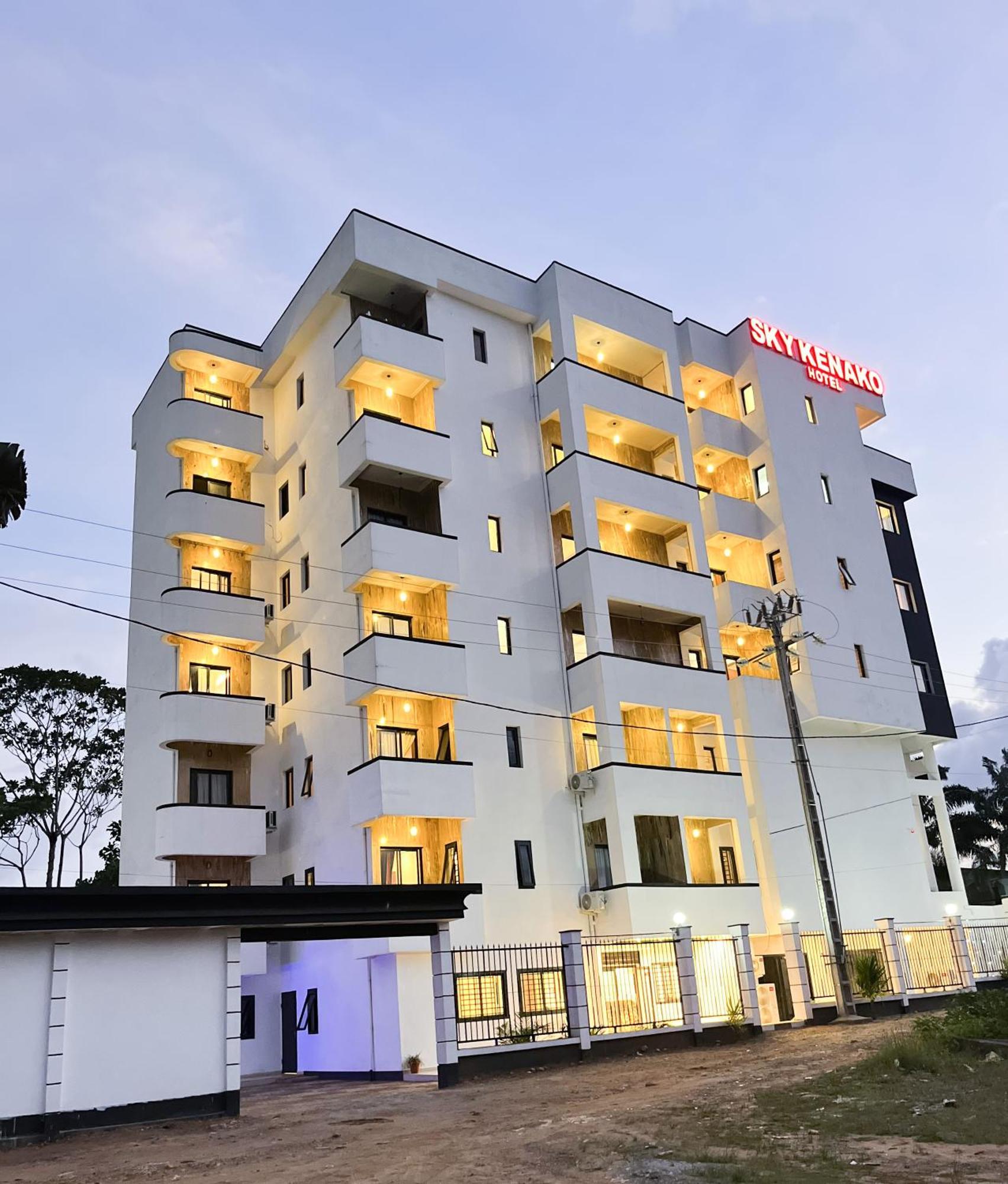 Sky Kenako Hotel クリビ エクステリア 写真